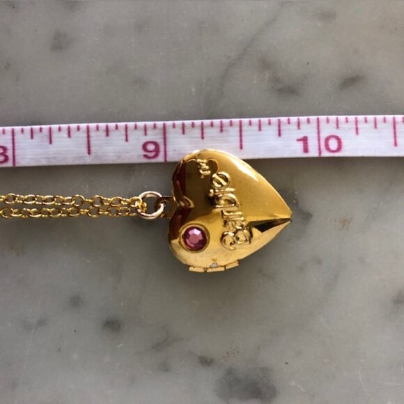 AVON Barbie Heart Locket Gold Tone 18" Chain IOB Vintage RARE - Picture 14 of 16